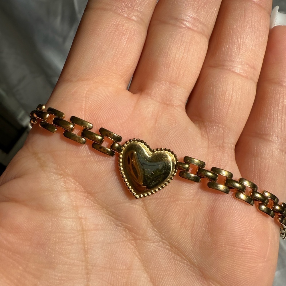 New! 18k gold plated stainless steel unique adjustable waterproof Heart Bracelet - Picture 5 of 8
